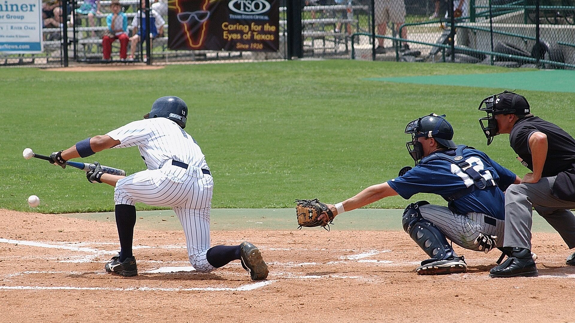 野球ルール】スクイズの意味や種類について徹底解説！ - 野球をもっと知るブログ